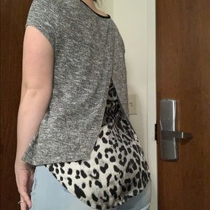 Grey leopard print split back shirt size large